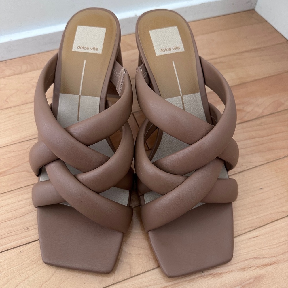 Dolce Vita Parice sandals